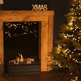 Basket_Fire_Logs_Christmas_2500px-2